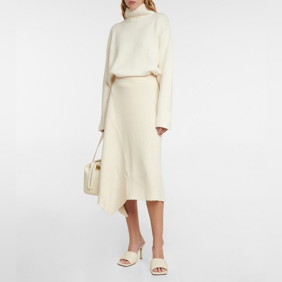 Loro Piana Dresses & Skirts - Loro Piana Cream Silk Midi Skirt, Size S